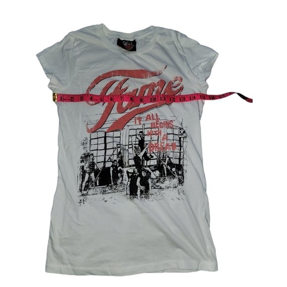 Fame Graphic Tee - Picture 6 of 6